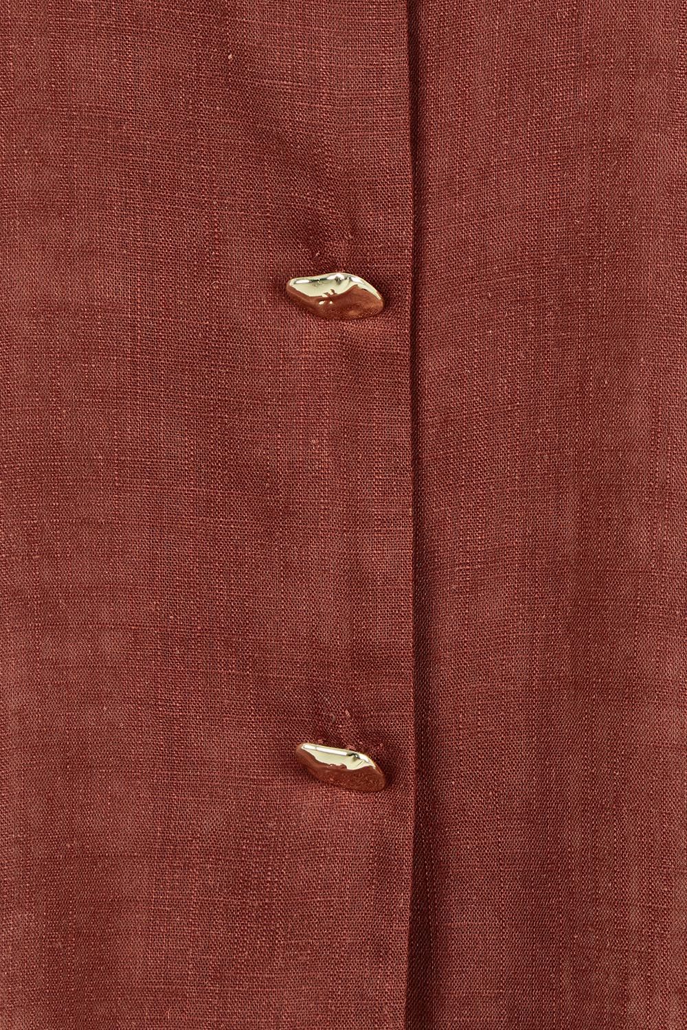 Product shot of the Belle Linen Blend Shacket in colour Cocoa, detail
