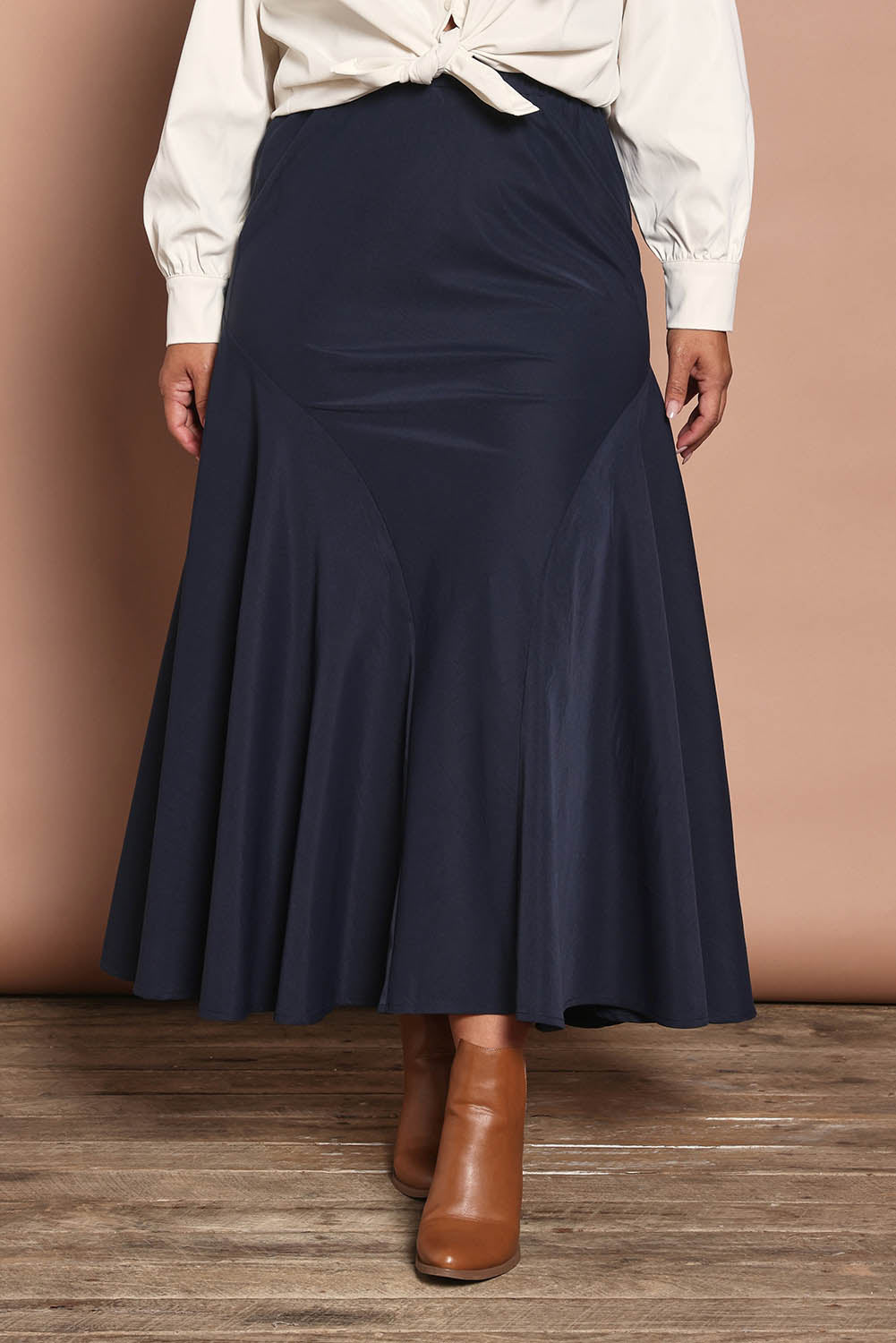 Belle Luxe Panelled Maxi Skirt – Navy
