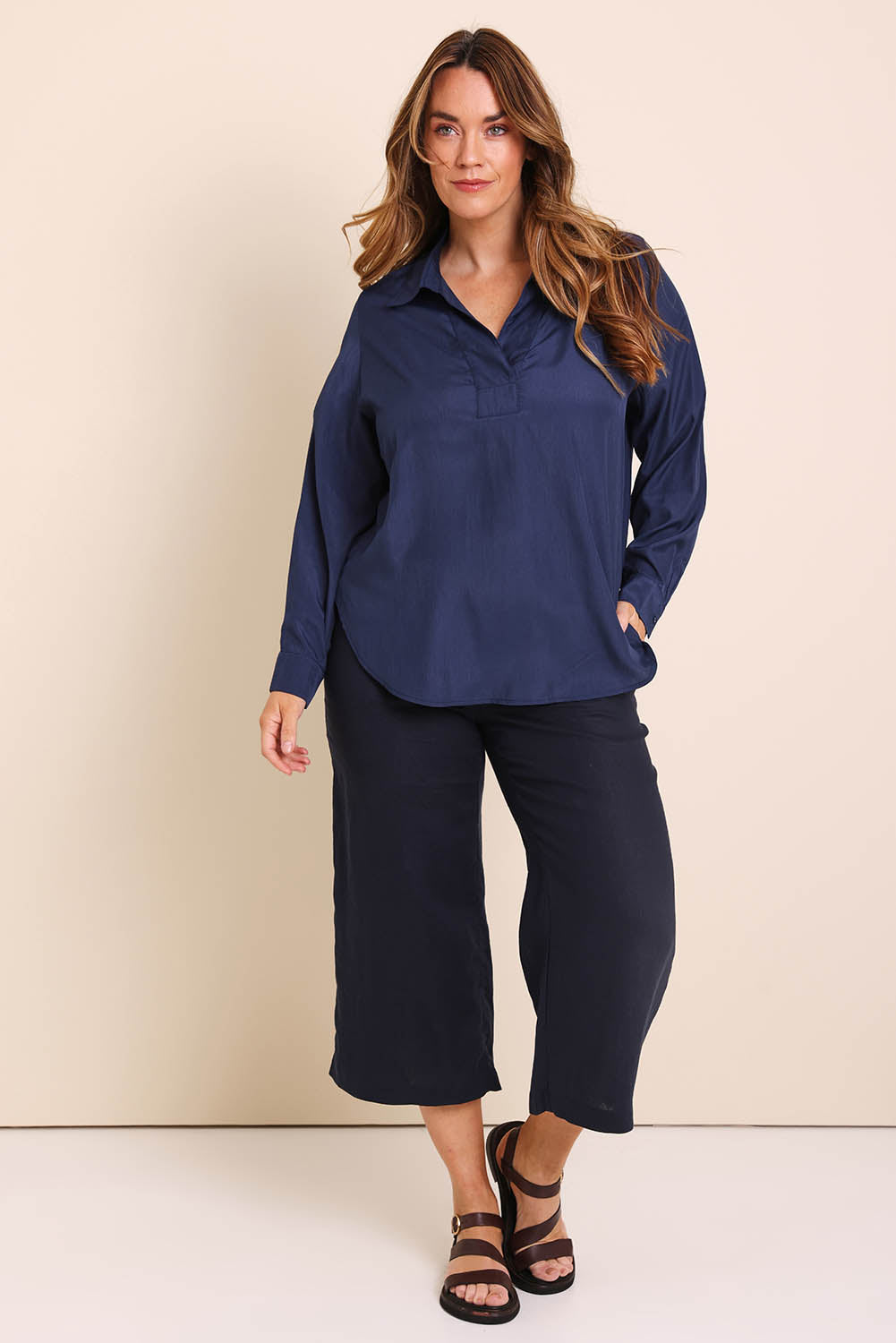 Model Lauraw wearing size 14 of the Belle Easy Wear Every Wear Blouse - Deepnavy in colour Deepnavy, from the front