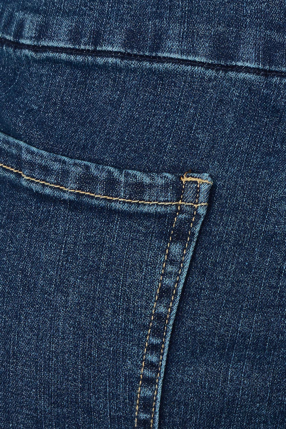 Product shot of the Easy As Plain Pull On Jeans in colour Darkdenim (Blue), detail
