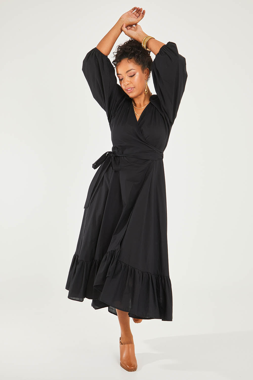 Model Noli wearing size 14 of the La Dolce Vita Long Sleeve Cotton Maxi Dress in colour Black (Black), from the front, showing the whole outfit