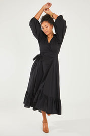 Model Noli wearing size 14 of the La Dolce Vita Long Sleeve Cotton Maxi Dress in colour Black (Black), from the front, showing the whole outfit