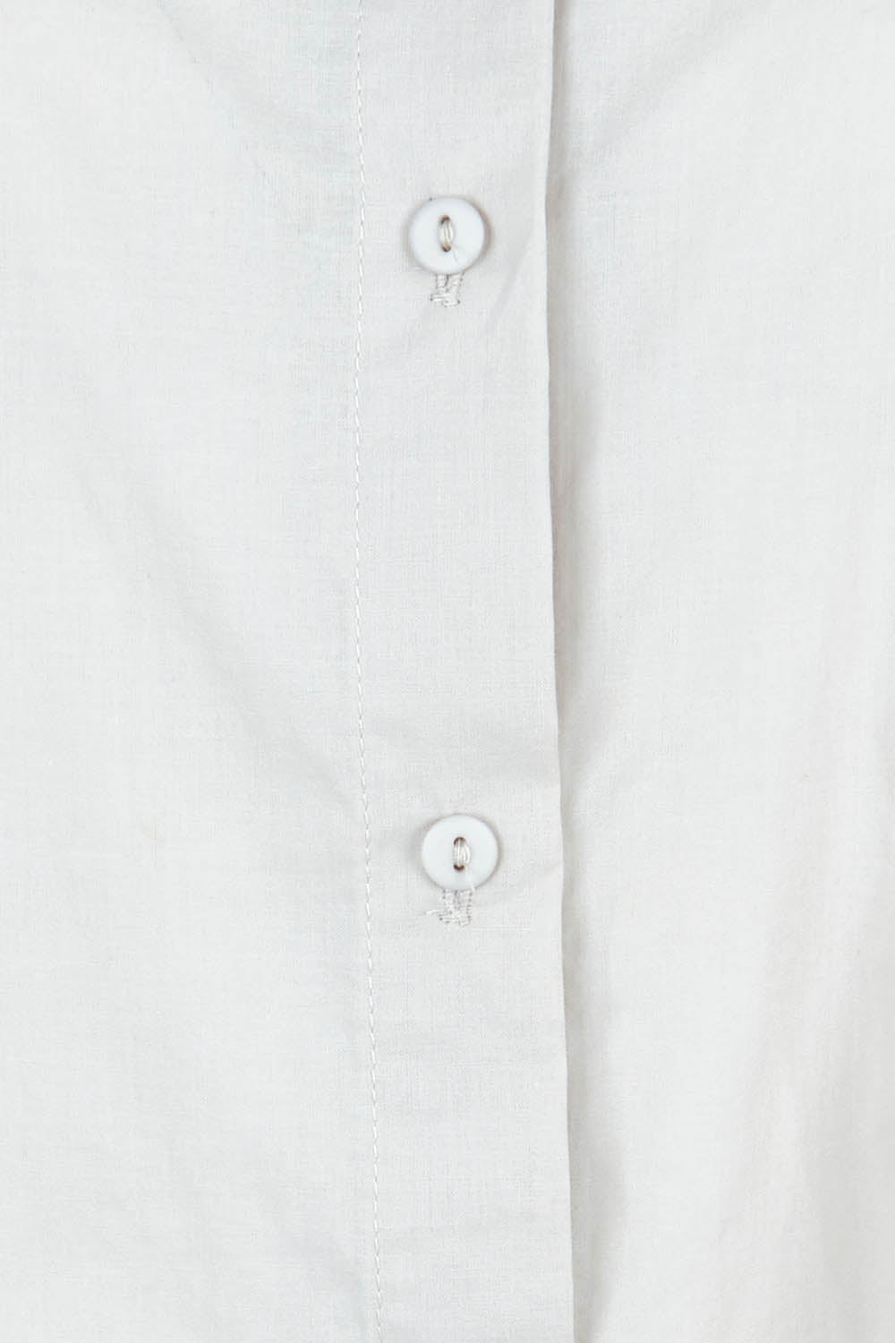 Product shot of the Relaxed Elegance Boyfriend Shirt in colour Stone, detail