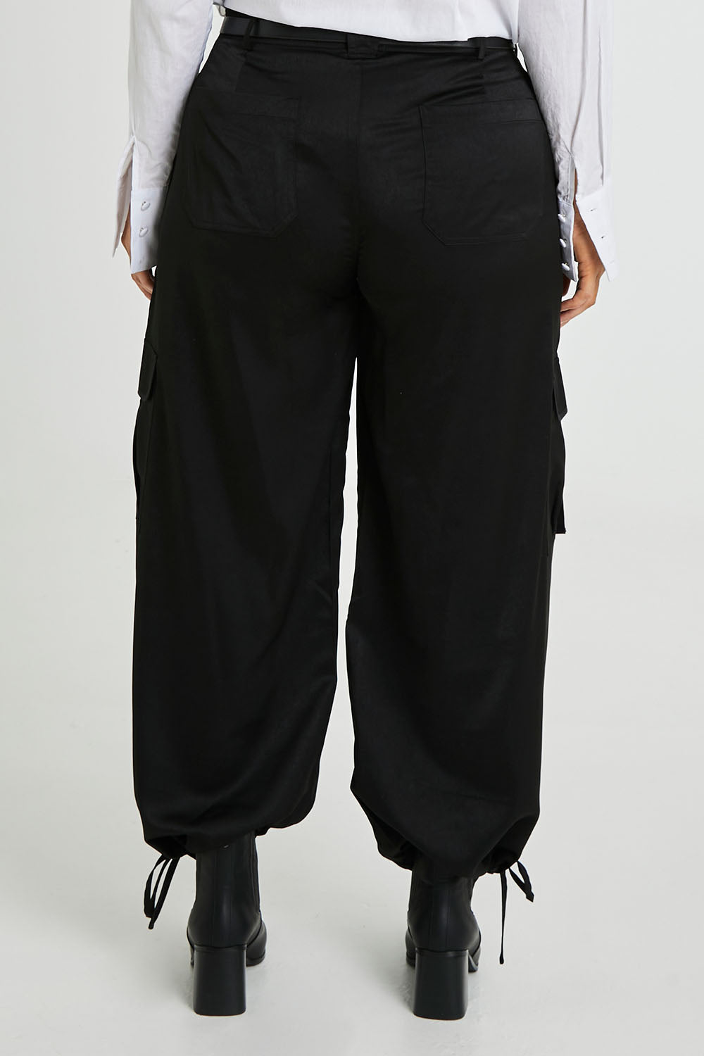 Preloved Date Night Cargo Pants - Black