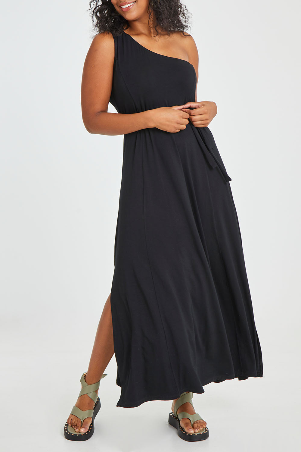 Model Noli wearing size 14 of the Shoulder Shimmy Bamboo Maxi Dress in colour Black (Black), from the front, cropped image