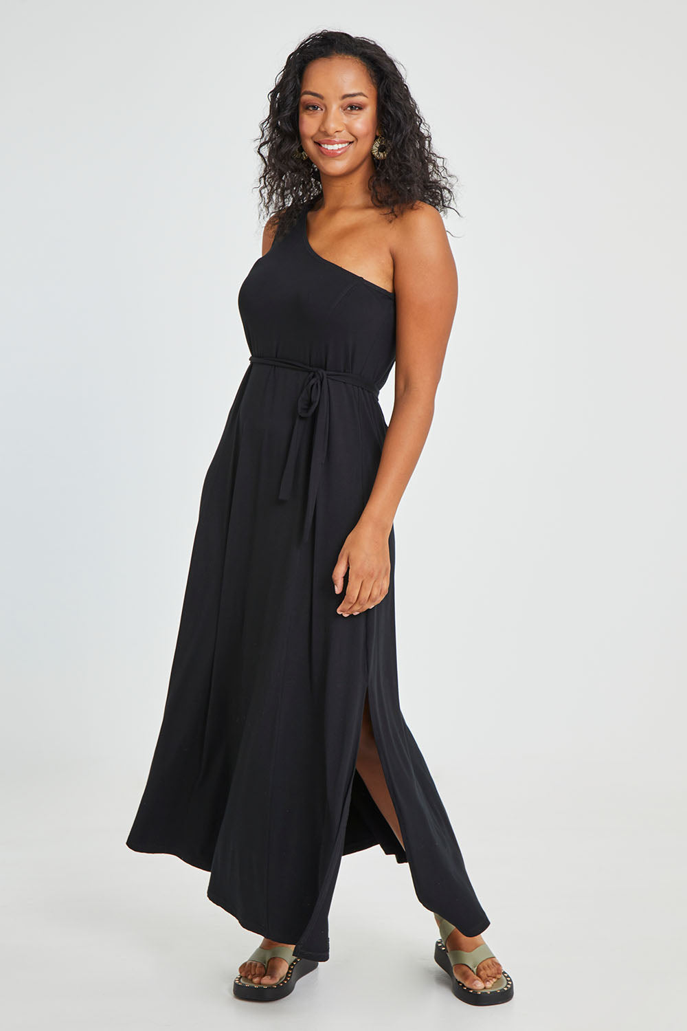 Model Noli wearing size 14 of the Shoulder Shimmy Bamboo Maxi Dress in colour Black (Black), from the front, showing the whole outfit