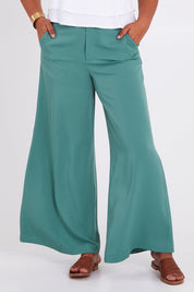Preloved Loves Always Been My Game Pants - Leaf