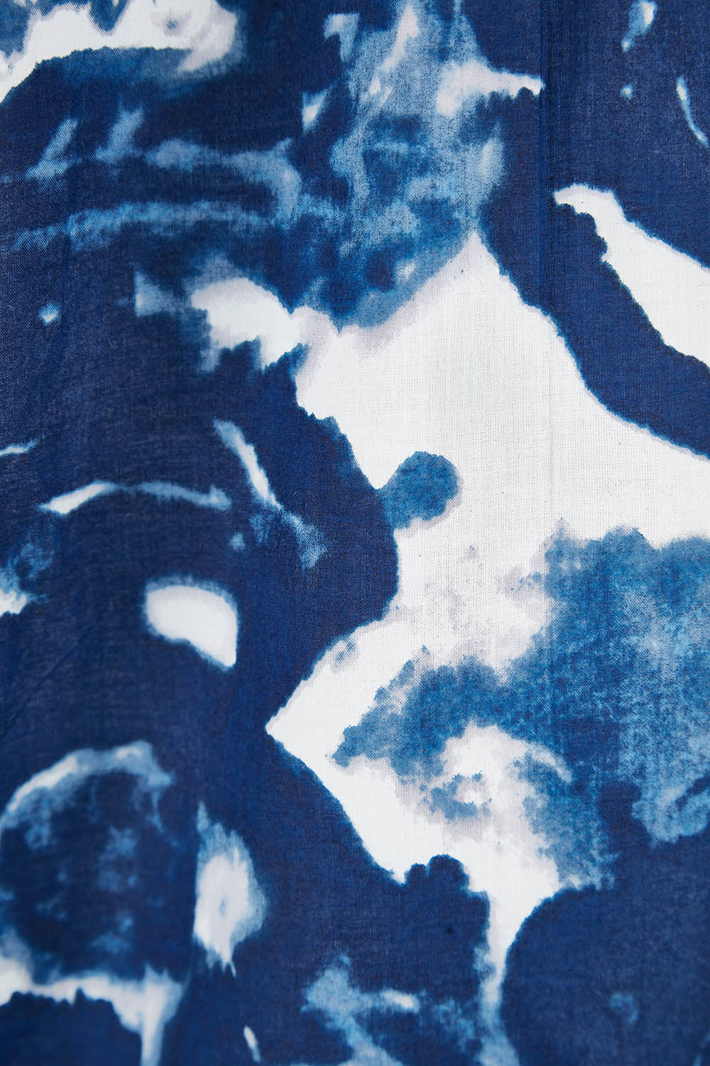 Product shot of the A Perfect Summers Day Shirt in colour Bluefleur (Blue), detail
