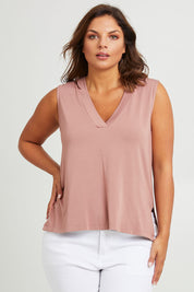 Model Monique wearing size 14 of the Bamboo Delight Tank in colour Mumbai, from the front, cropped image