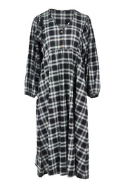Product shot of the Ready For A Picnic Smock Dress in colour Blkcheck (Black), from the front