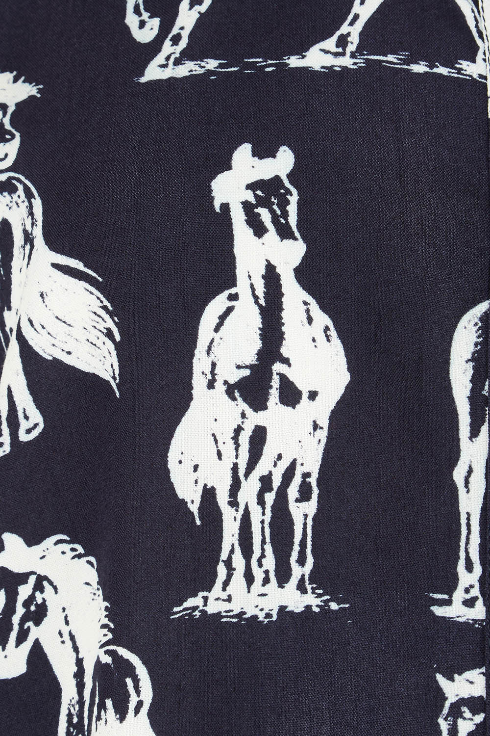 Product shot of the Wild Horses Oversized Shirt in colour Navyhorse (Blue), detail