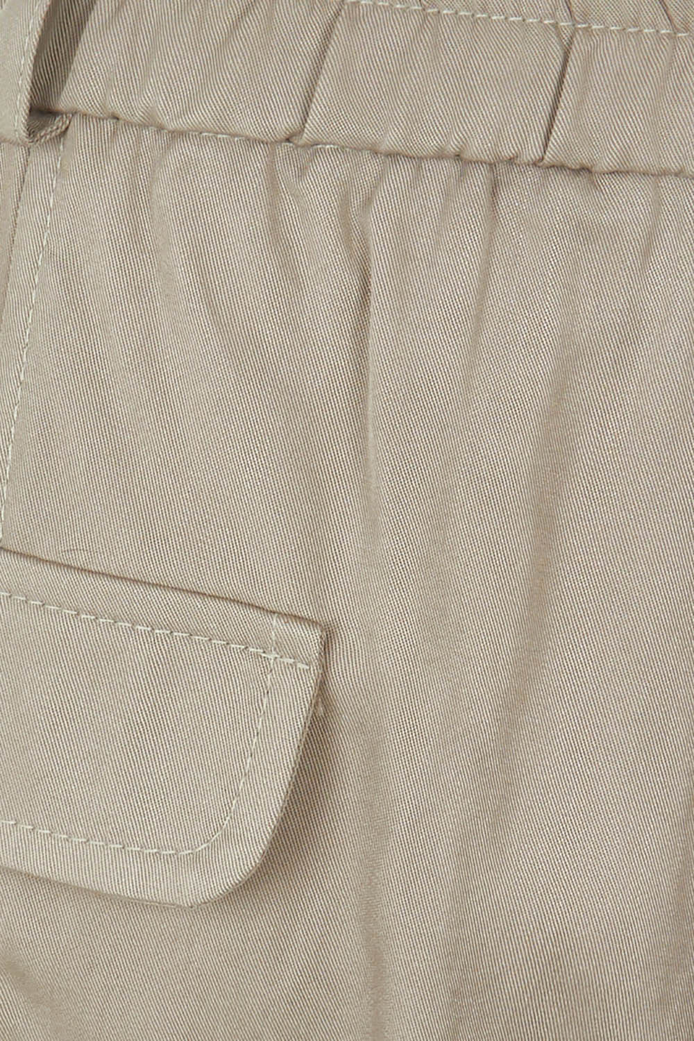 Product shot of the Feel Good Tencel Barrel Pants in colour Khaki (Green), detail
