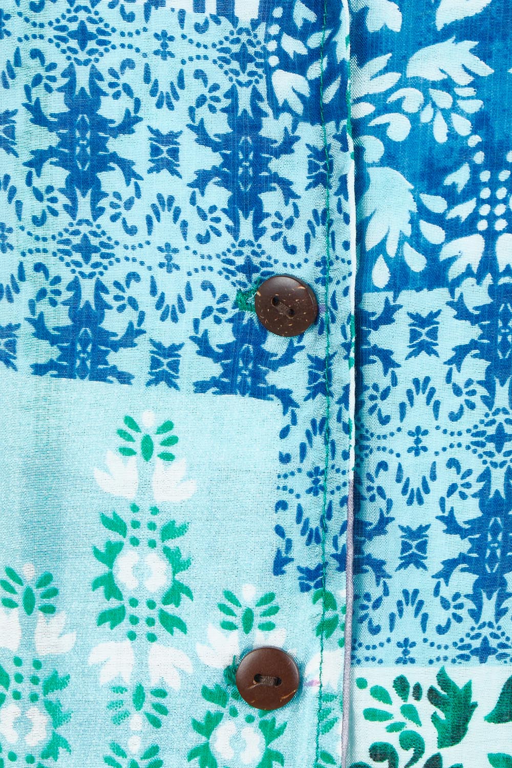 Product shot of the Happy Daze Shirt in colour Greenpatch (Green), detail