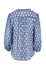 Product shot of the Easy On Me Blouse - Denimfleur in colour Denimfleur, from the back