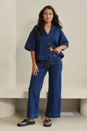Model Tahnee wearing size 10 of the Always There For Me Pocket Detail Denim Jeans in colour Denim (Blue), from the front, showing the whole outfit