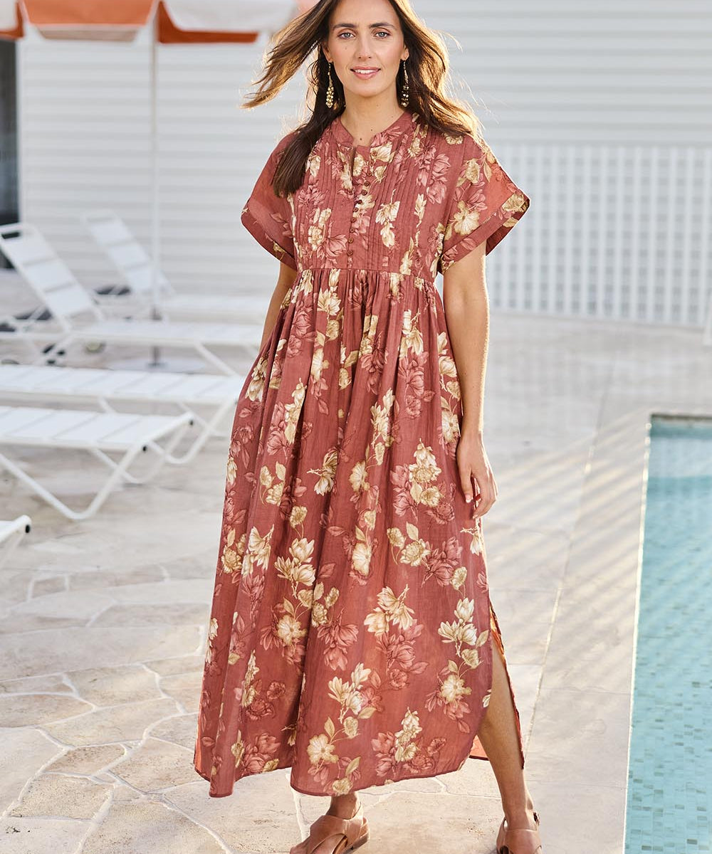 Model Tegand wearing size 10 of the In The Moment Cotton Maxi Dress – Rustrose in colour Rustrose, from the front