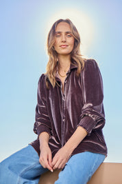 Love By Candlelight Velvet Shirt – Mocha