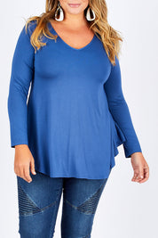 Model Fiona wearing size 16 of the Long Sleeve Softly Swinging Bamboo Tee in colour BlueJeans (Blue), from the front, cropped image