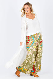 Model Jess wearing size 14 of the Starry Night Cardi in colour Chalk (White), from the front, showing the whole outfit