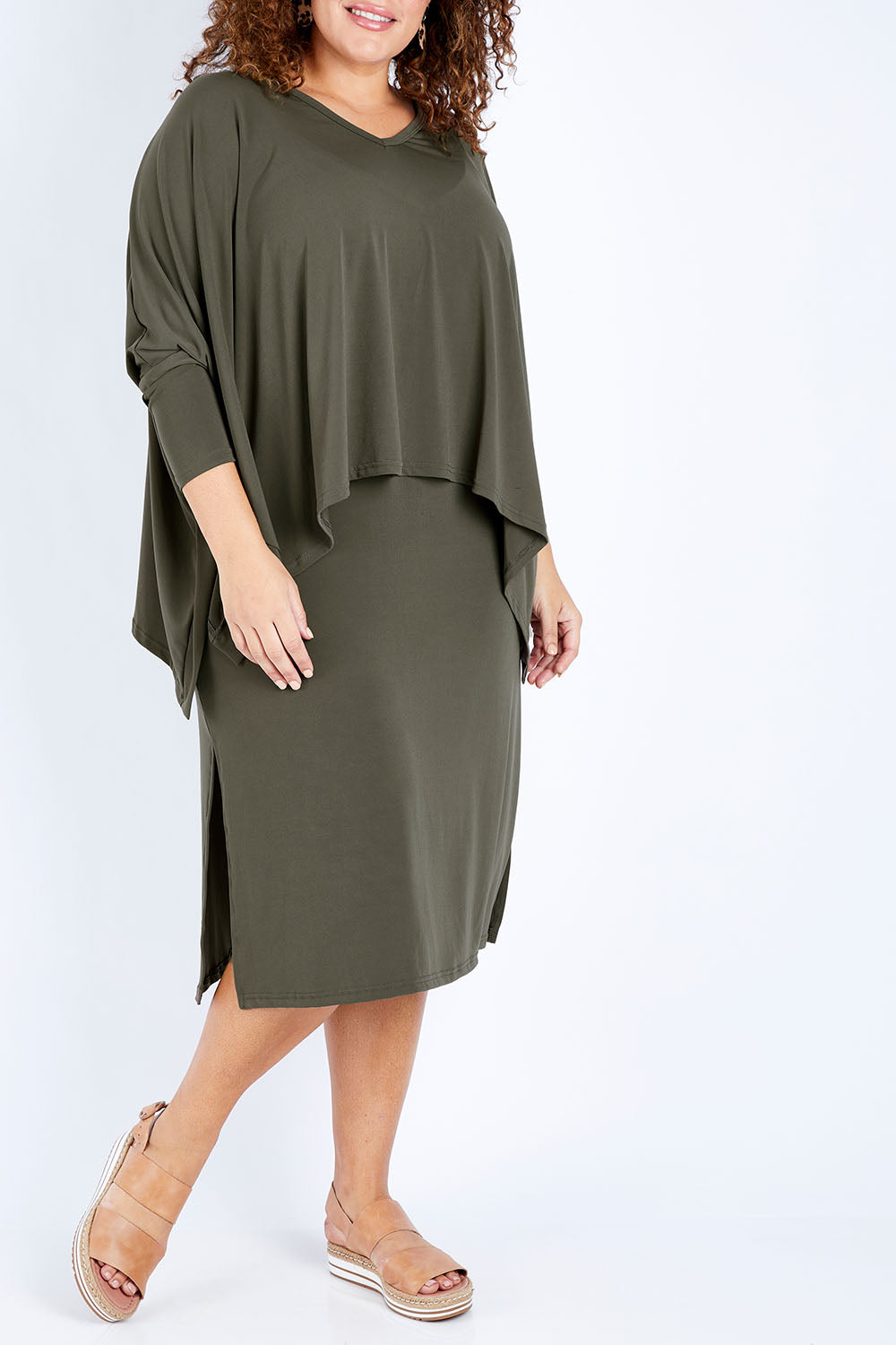 Model Jess wearing size 16 of The Wanderer In Me Travel Set in colour Khaki (Green), from the front, cropped image