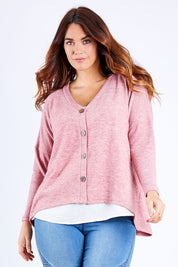 Model Laura wearing size 14 of the My Boyfriends Slouch Cardi in colour Dustypink (Pink), from the front, cropped image
