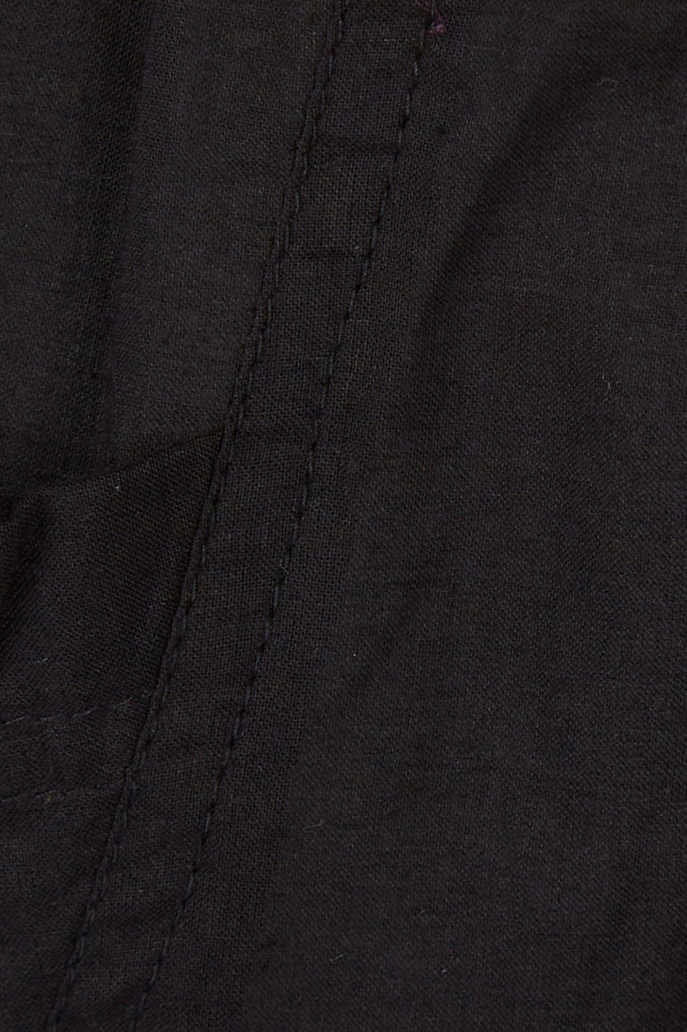 Product shot of the Jada Short in colour Black (Black), detail