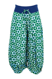 Product shot of the Guru Pant in colour Sorrento (Green), from the front