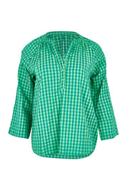 Product shot of the Cecilia Cotton Top in colour Verde (Green), from the front