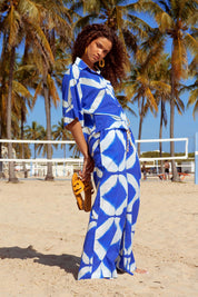 Model Genericm wearing size sample of the Harper Pant – Blockprint in colour Blockprint, from the front