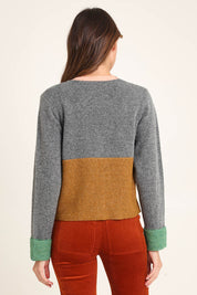 Model Madeline wearing size S of the Remi Cardigan in colour Grey (Grey), from the back