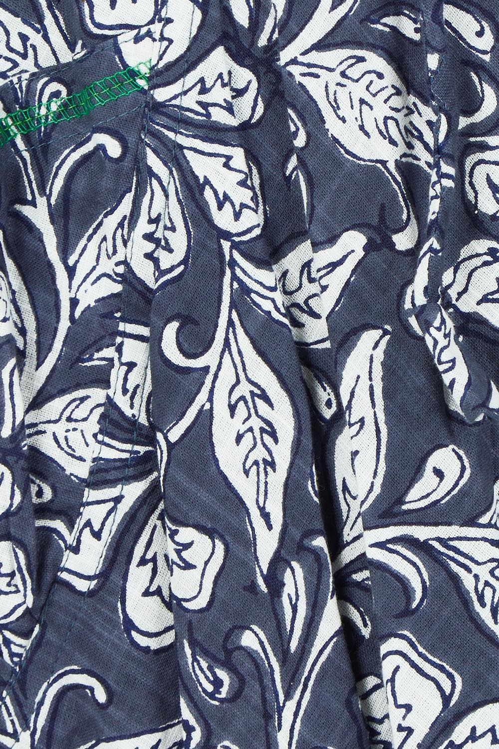 Product shot of the Guru Skirt in colour Izuminavy (Blue), detail