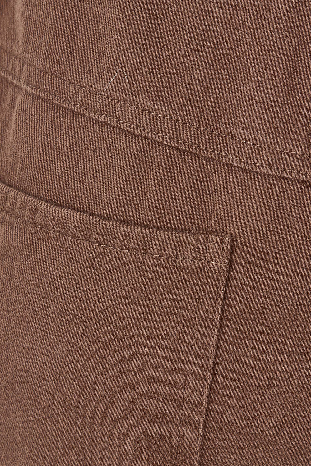 Product shot of the Leroy Pant in colour Chocolate, detail