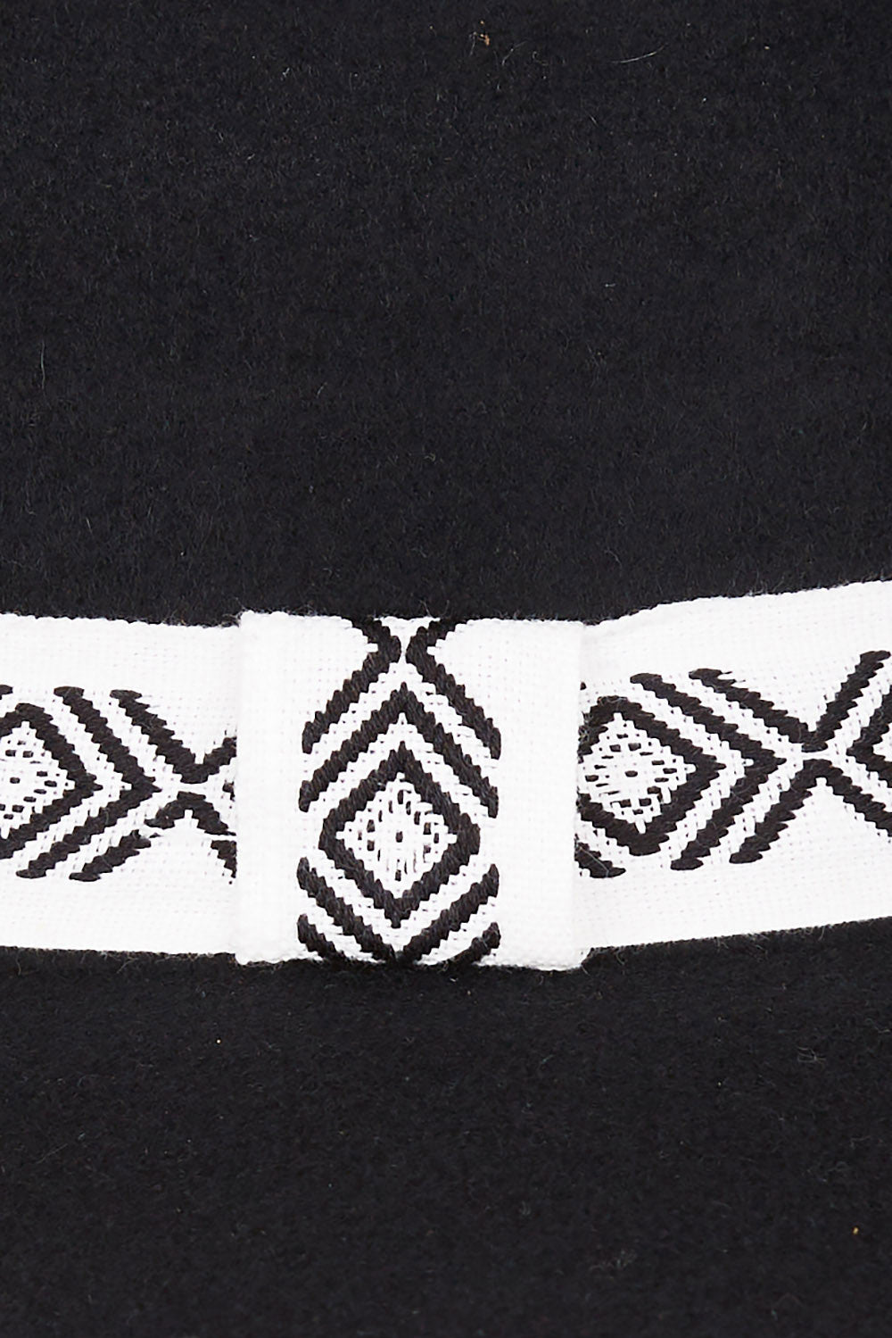 Product shot of the Desert Rancher Felt Hat in colour Black (Black), from the front