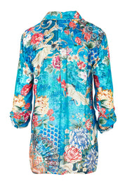 Product shot of the Floral Crane Shirt in colour Crane (Blue), from the back
