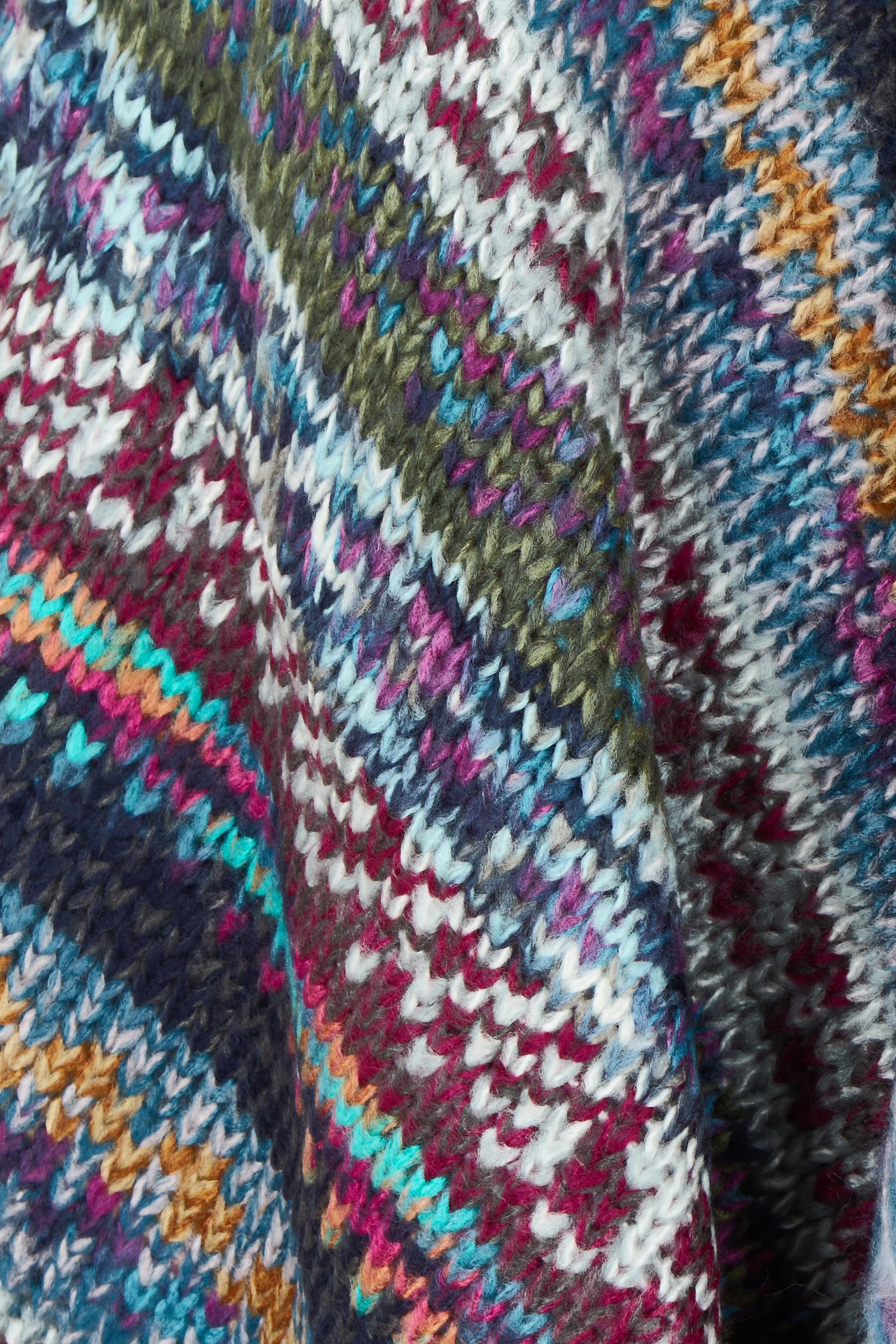 Product shot of the Lugano Wrap in colour Lugano (Blue), detail