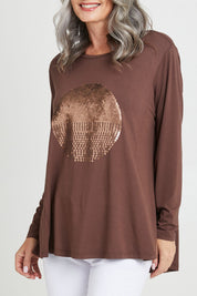 Model Luisa wearing size S of the Over The Moon Sequin Tee in colour Chocolate, from the front, cropped image