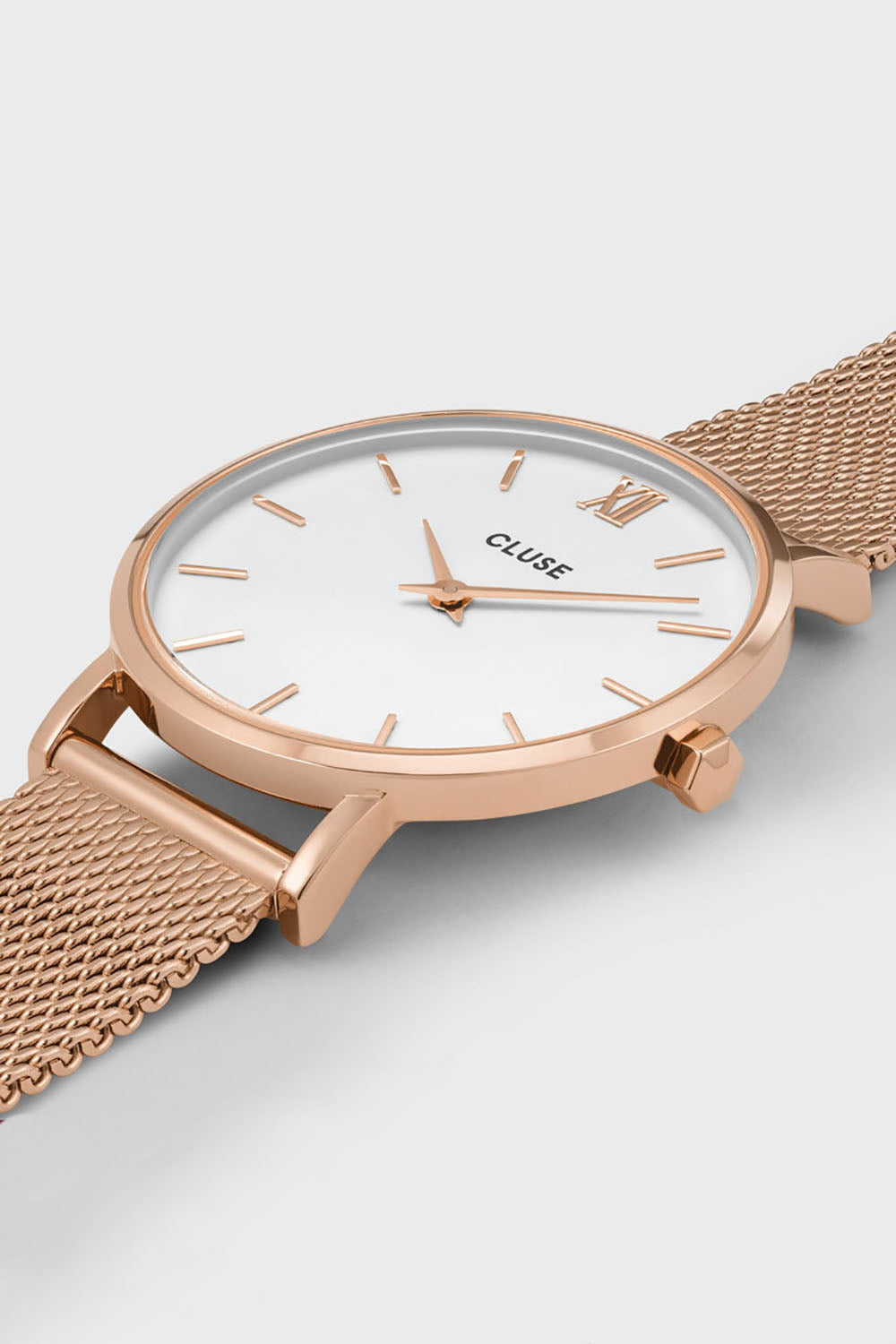Product shot of the Minuit Mesh Rose Gold Watch in colour Rosegold (Metallics), detail