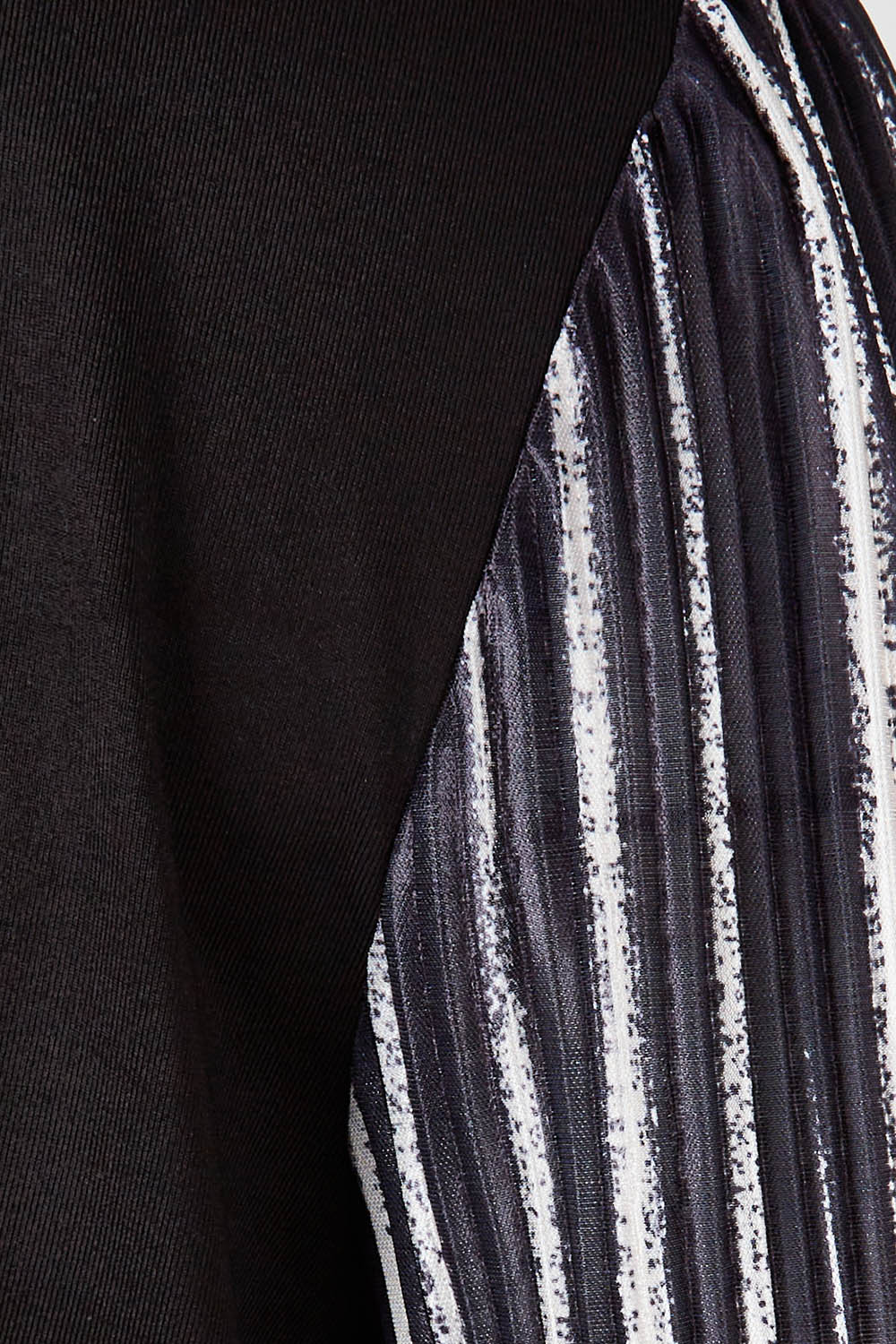 Product shot of the Contrast Pleat Top in colour Black (Black), detail