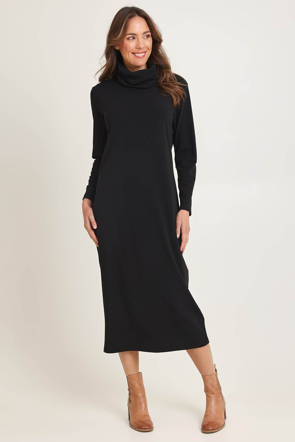 Weekend Cowl Maxi Dress – Black