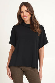Weekend Life Poncho – Black
