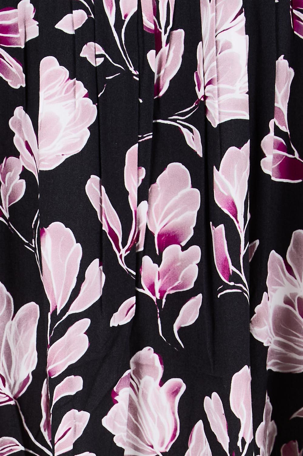 Product shot of the Kirra Pintuck Top – Blkfloral in colour Blkfloral, showing detail