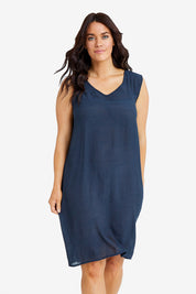 Model Laura wearing size M-L of the Periwinkle Dress Shirt Set in colour Slate (Black), from the front, cropped image