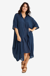 Model Laura wearing size M-L of the Periwinkle Dress Shirt Set in colour Slate (Black), from the front, showing the whole outfit