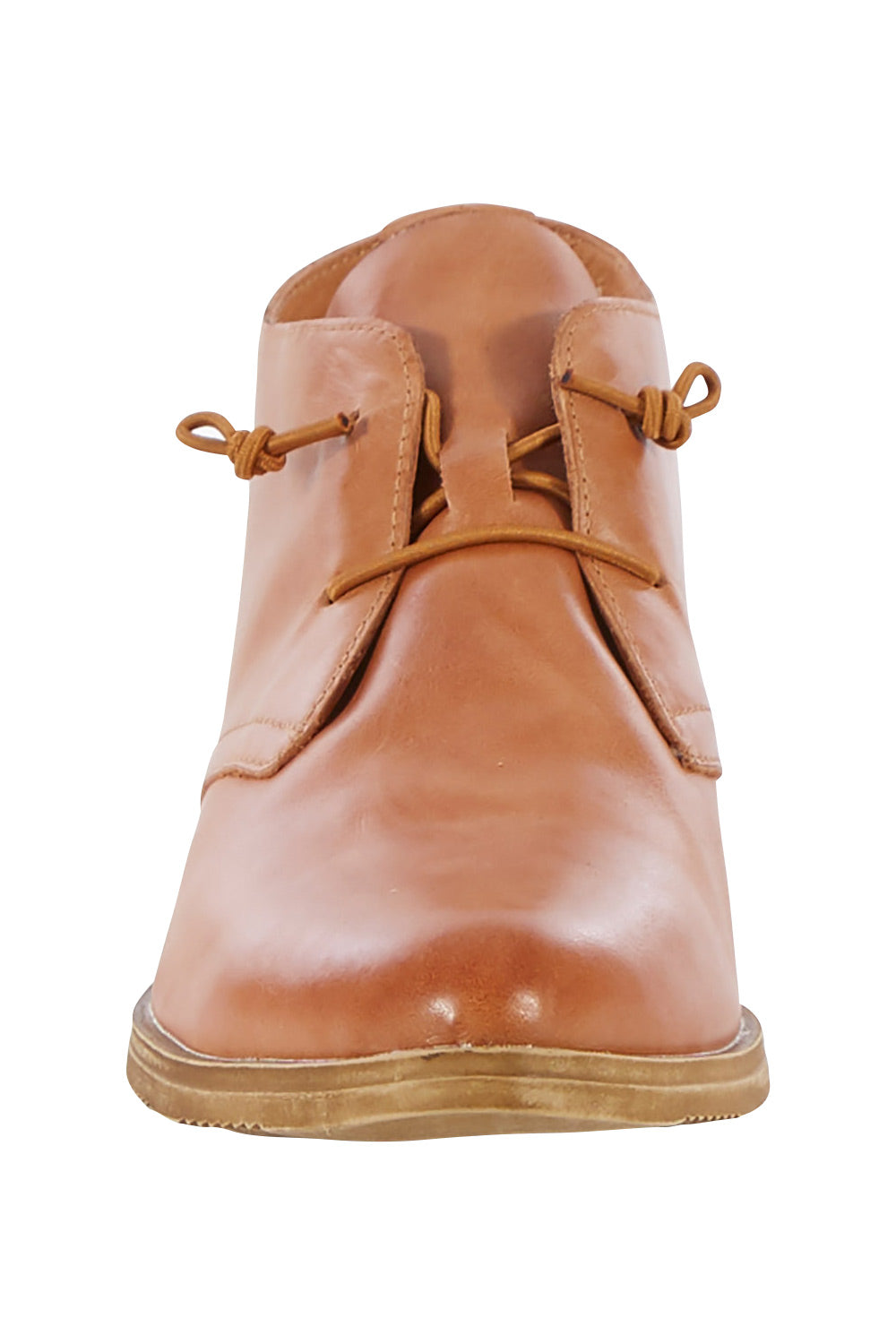 Product shot of the Karaf Flat in colour Tan, detail