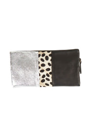 Product shot of the Lasca Leather Purse in colour Silvspoblk (Black), from the back