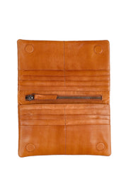 Product shot of the Mila Leather Foldover Purse in colour Tan, detail