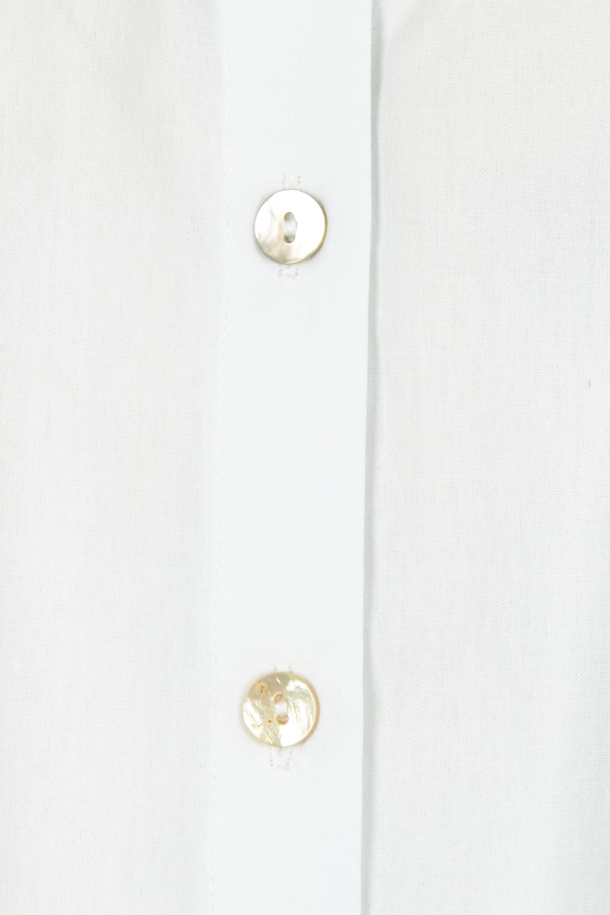 Product shot of the Studio Oversize Cotton Shirt in colour Salt (White), detail