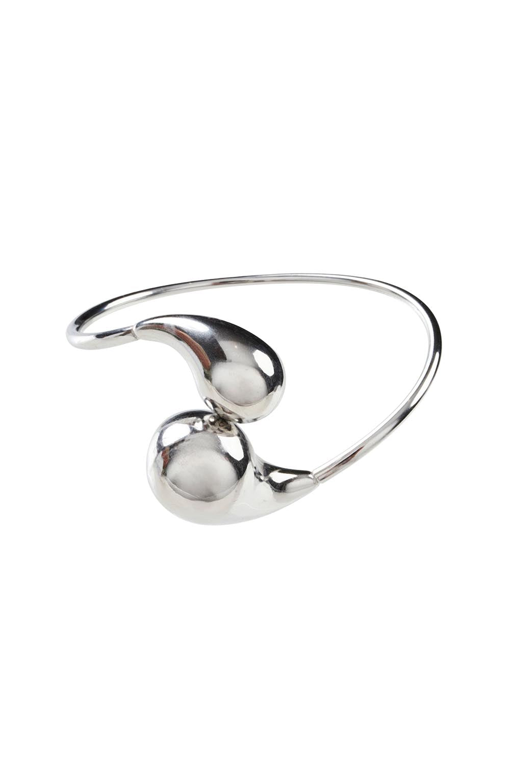 Product shot of the Halcyon Cuff in colour Silver (Metallics), from the front