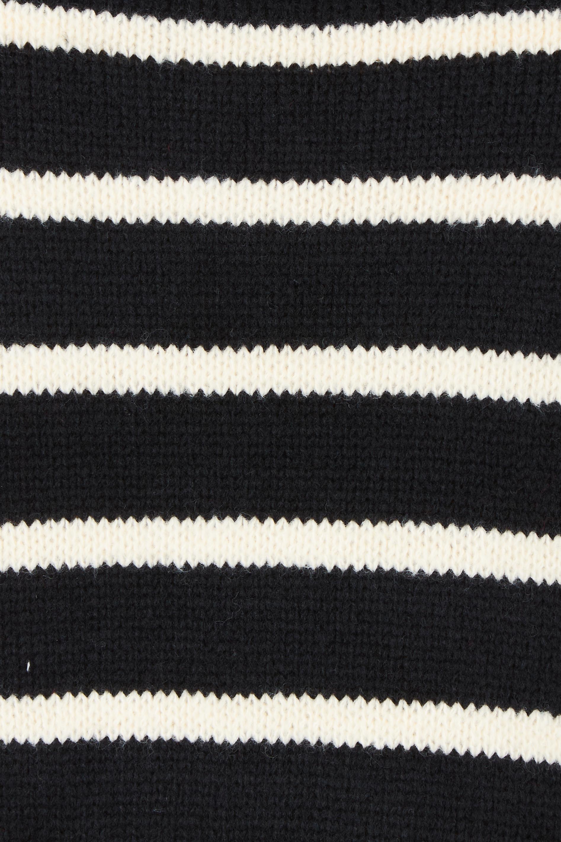 Product shot of the Katana Roll Neck Knit in colour Black (Black), detail