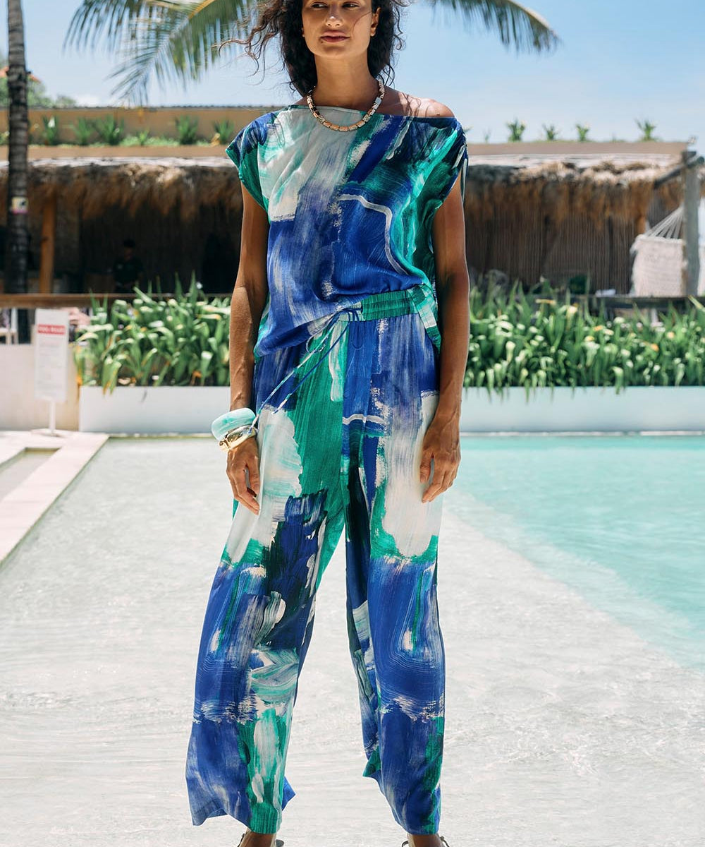 Model Genericm wearing size sample of the Palmera Pant – Seafoam in colour Seafoam, from the front
